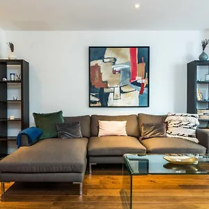 apartment-for-4-in-the-heart-of-shoreditch.cambridgehotelsuk.com/